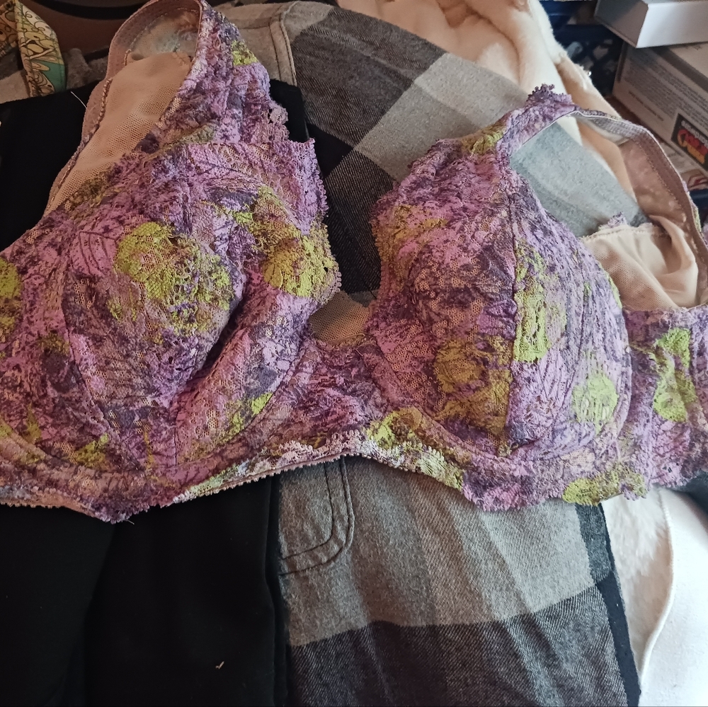 Floral Lace Underwire Bra - Purple and Green Illusions Size 36b